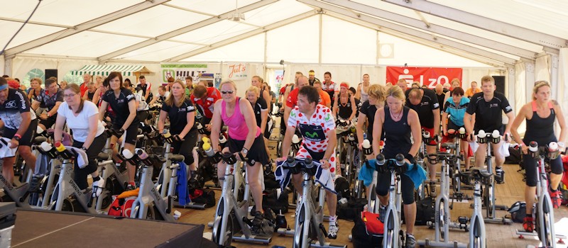 Teilnehmer beim Spinning® am Meer