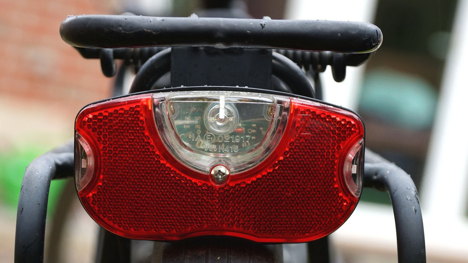 Fahrradlampen Test - Rücklicht mit Standlichtfunktion und Rückstrahler