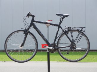 Fahrrad Montageständer mit einem Fahrrad