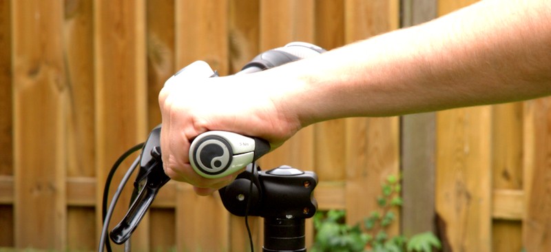 Hand am Fahrradgriff GP1 mit natürlicher Position