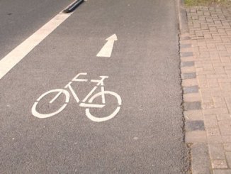 Fahrradweg auf Straße