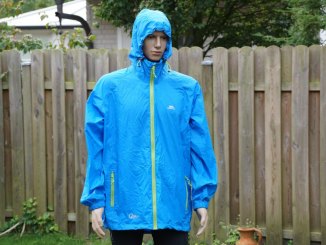 Fahrrad Regenjacken Test - Blaue Jacke