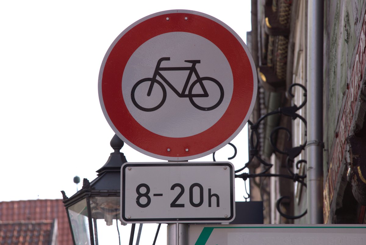 Fahrradfahren verboten Schild