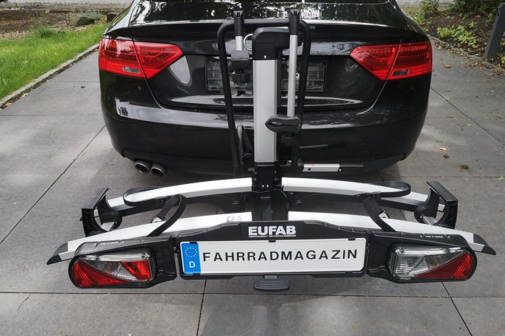 Eufab Bike Lift Test Elektrischer Antrieb beim Fahrradträger