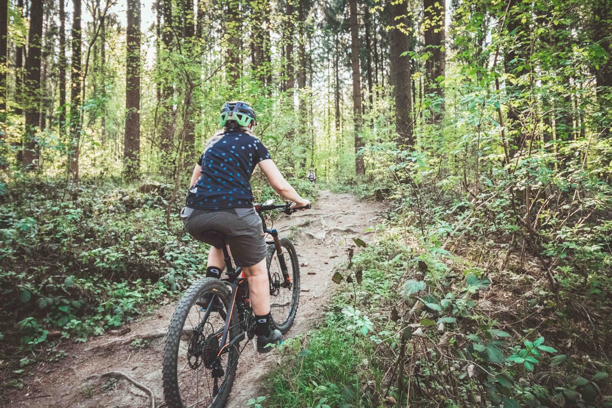 Vollgefedertes Mountainbike - Fully im Trail Einsatz