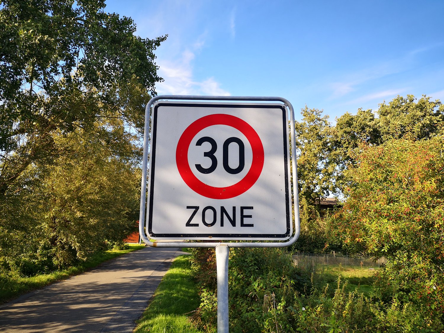 Geschwindigkeitsbegrenzung für Radfahrer: Wer zu schnell fährt